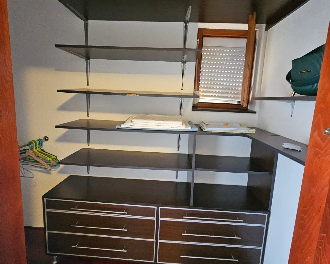 Izdavanje, kuća, 216m², Dalmatinska ulica, Podgorica