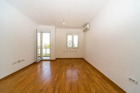 Rent, one bedroom apartment, 41m², City Kvart, Podgorica - image 2