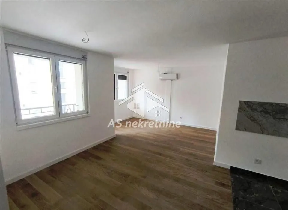 Prodaja, stan, 58m², Zemun Cara Dušana, Zemun Sve Podlokacije