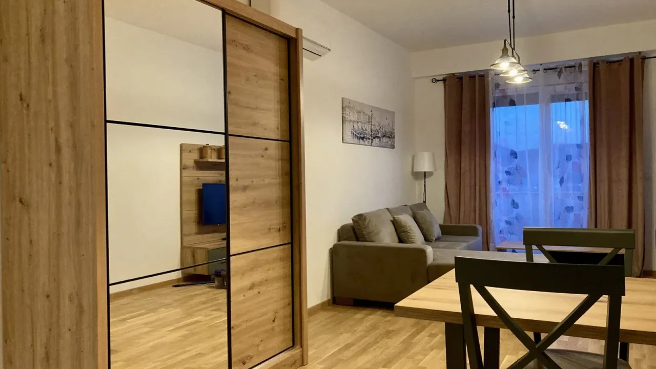 Prodaja, jednosoban stan, 46m², Centar, Bar
