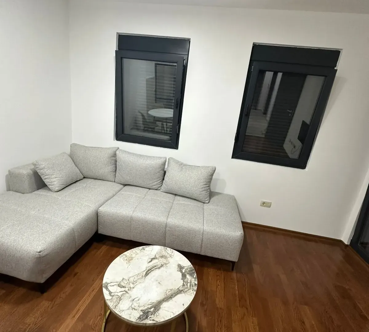 Izdavanje, jednosoban stan, 45m², Ljubović, Podgorica