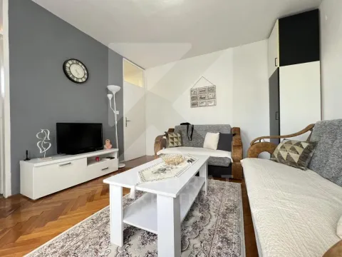 Rent, studio apartment, 25m², Stari Aerodrom, Podgorica - image 1