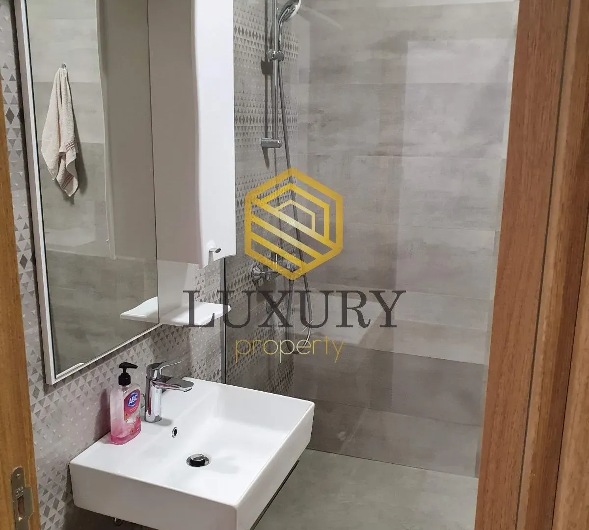 Izdavanje, jednosoban stan, 54m², Zabjelo, Podgorica