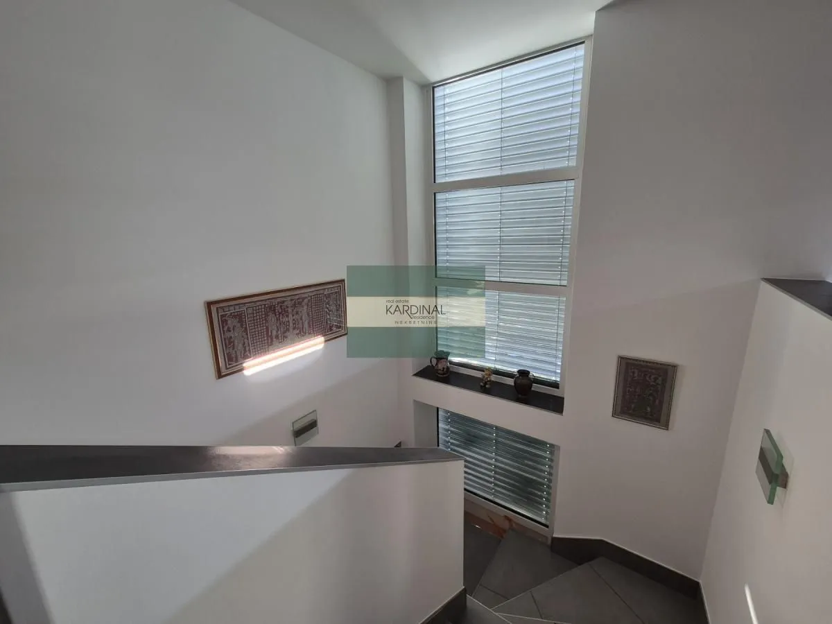 Prodaja, kuća, 528m², Budžino brdo, Jagodina