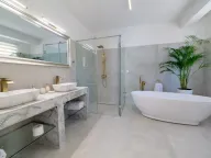 Izdavanje, kuća, 315m², Tivat, Crna Gora - image 12