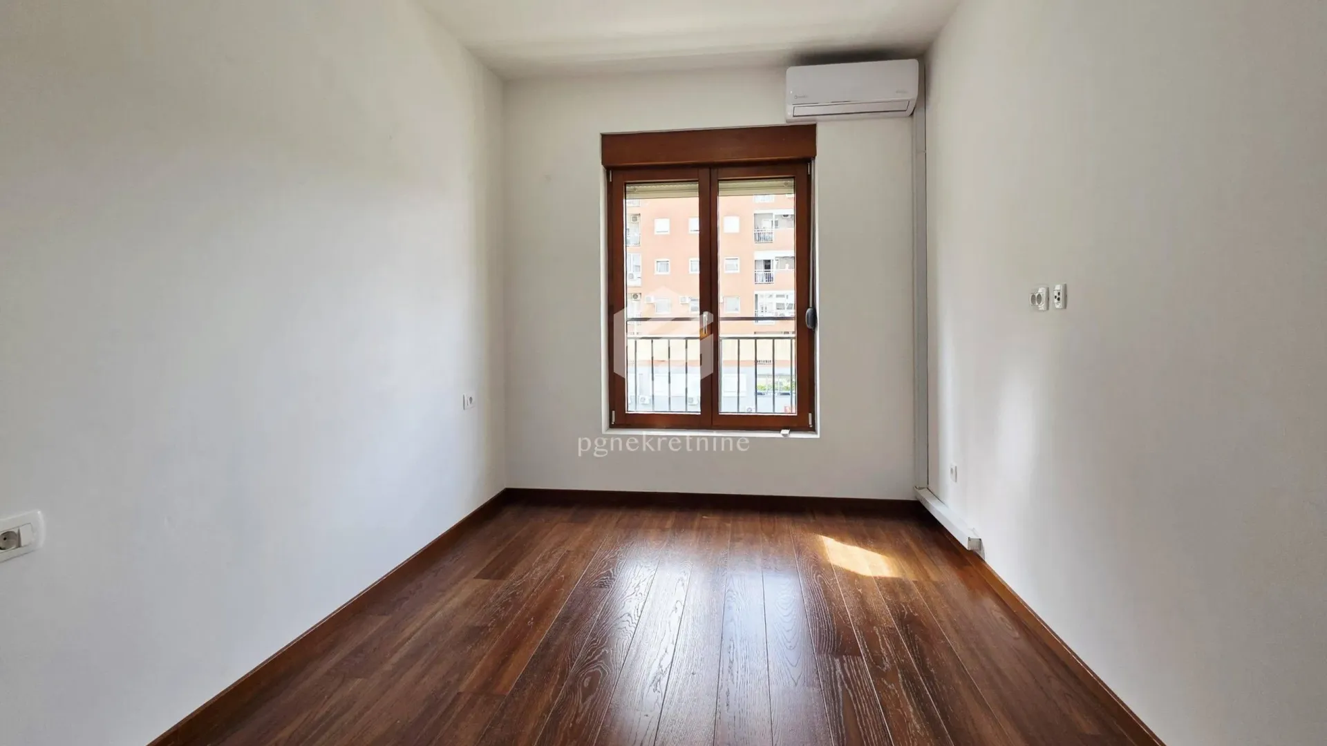Rent, two bedroom apartment, 69m², City Kvart, Podgorica