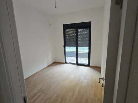 Prodaja, jednosoban stan, 42m², Donja Gorica, Podgorica - image 2