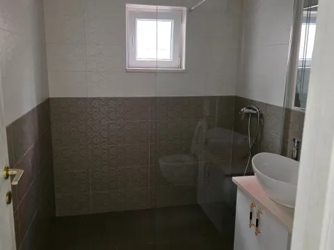 Rent, office space, 55m², Kalimanj, Tivat - image 3