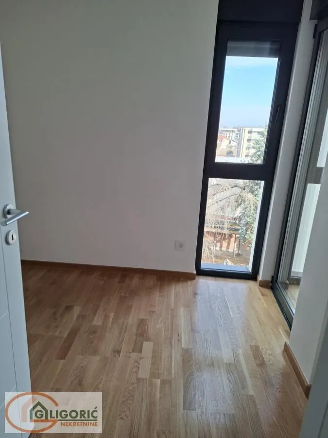 Prodaja, dvosoban stan, 77m², Pančevo, Srbija