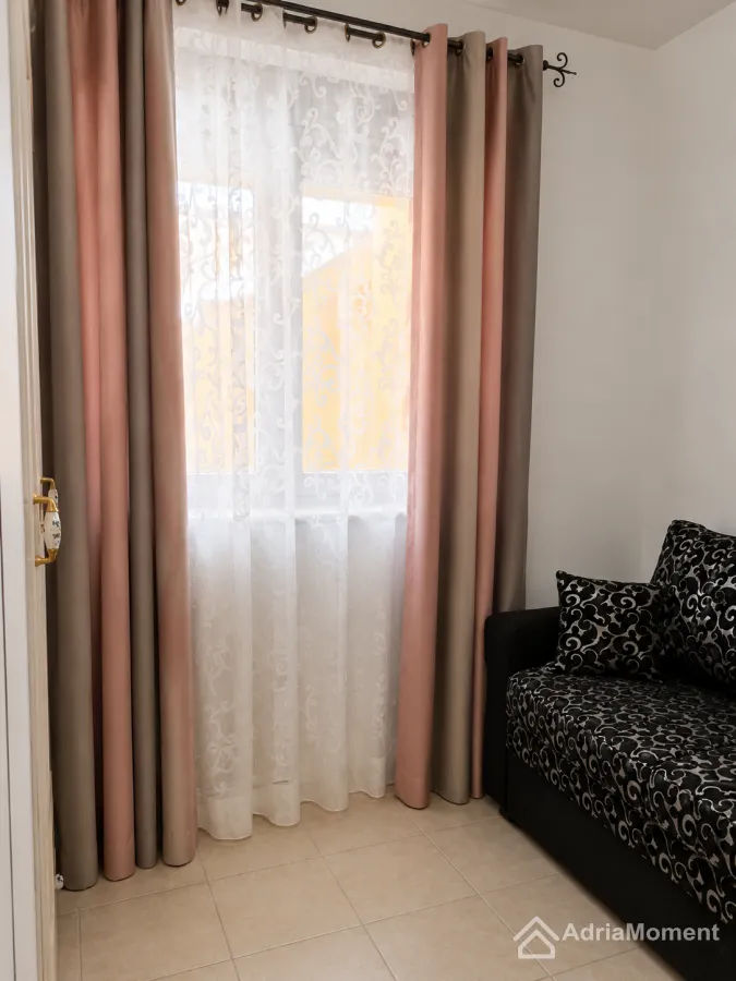 Prodaja, dvosoban stan, 54m², Petrovac, Budva