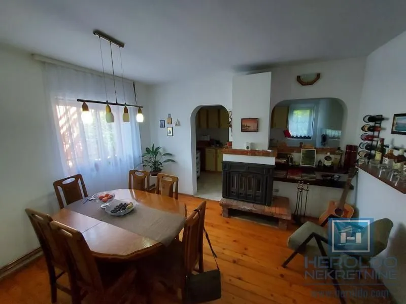 Prodaja, kuća, 200m², Rakitovo, Jagodina
