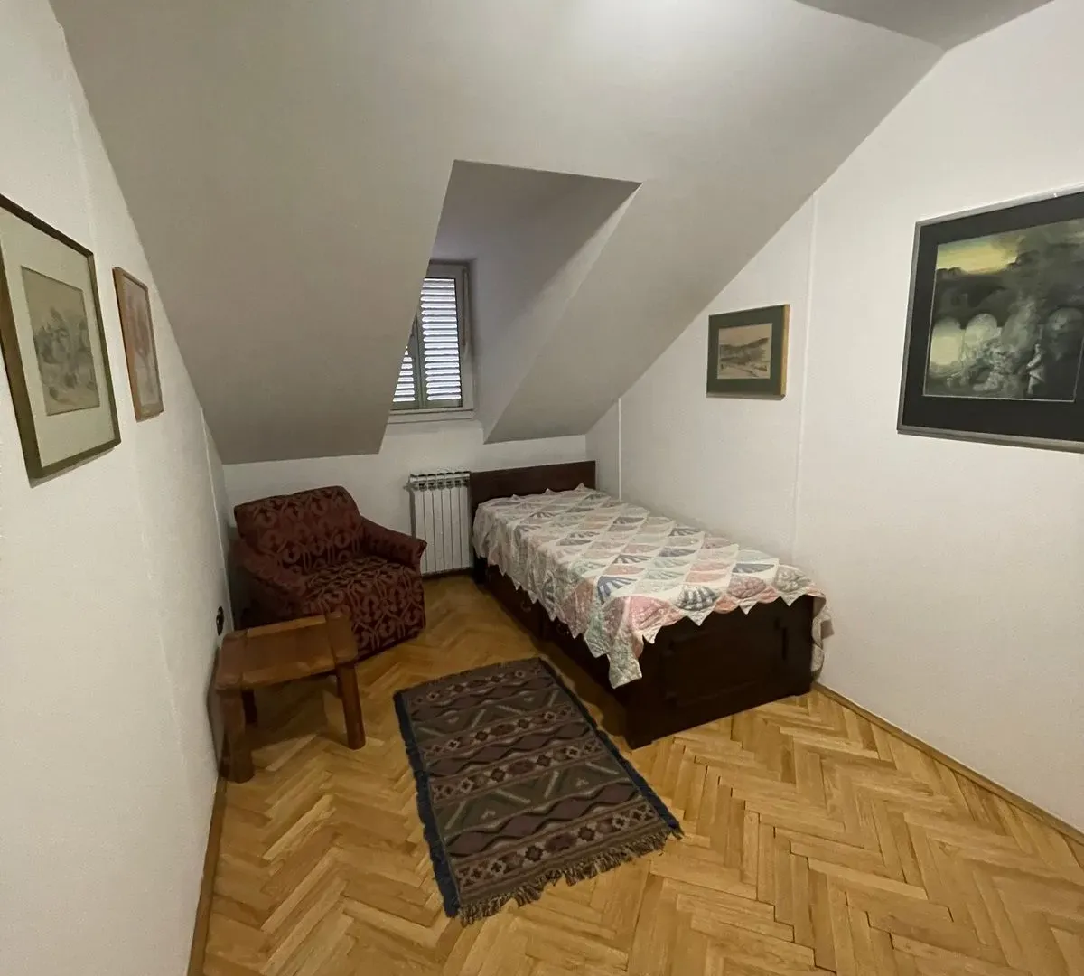 Izdavanje, kuća, 300m², Vračar Sve Podlokacije, Beograd