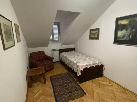 Izdavanje, kuća, 300m², Vračar Sve Podlokacije, Beograd - image 26