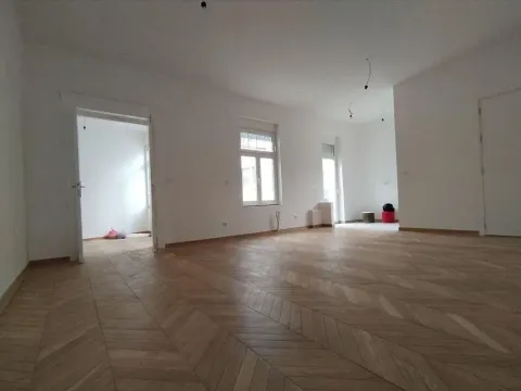 Sale, four bedroom apartment, 115m², Stari Grad, Beograd - image 9