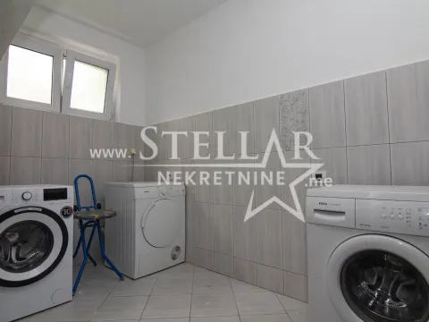 Rent, house, 250m², Mareza, Podgorica - image 17