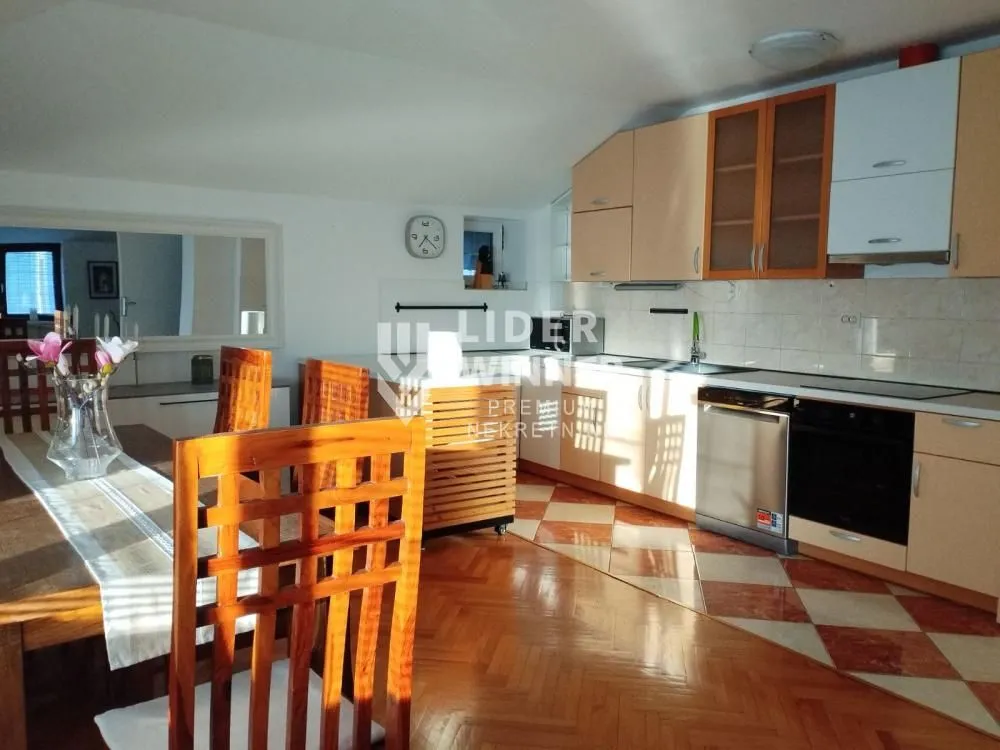 Rent, four bedroom apartment, 100m², Savski Venac, Beograd