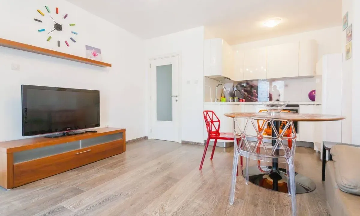 Sale, two bedroom apartment, 60m², Sveti Stefan, Budva