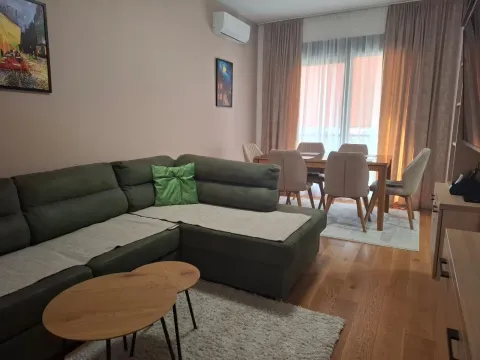 Rent, two bedroom apartment, 60m², Kalimanj, Tivat - image 1