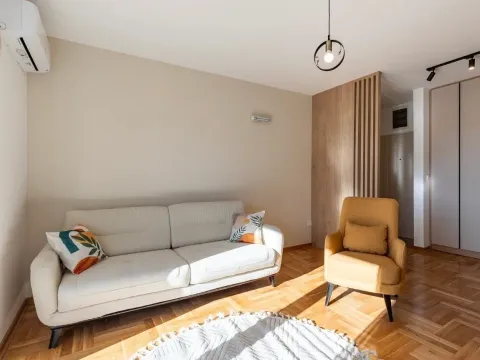 Rent, two bedroom apartment, 64m², Bečići, Budva - image 9