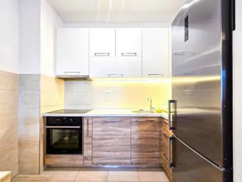 Izdavanje, jednosoban stan, 43m², City Kvart, Podgorica - image 12