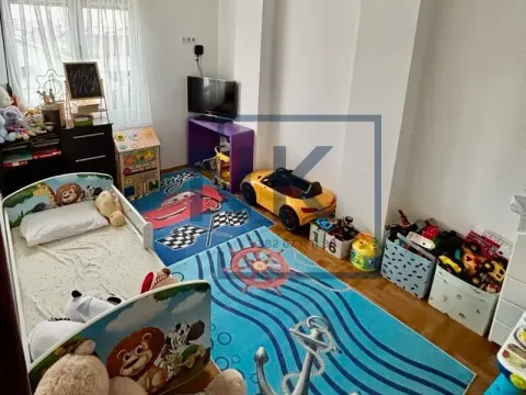 Prodaja, trosoban stan, 86m², Stari Aerodrom, Podgorica - image 9