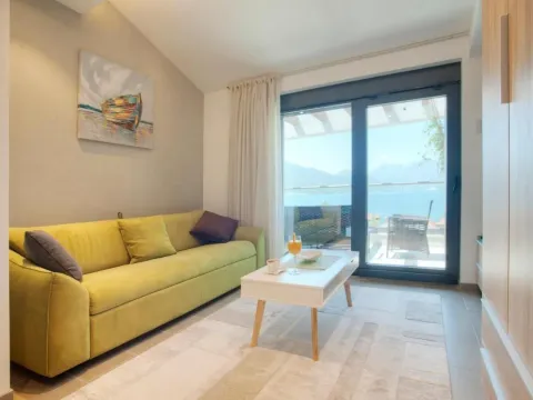 Prodaja, kuća, 210m², Dobrota, Kotor - image 13