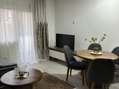 Izdavanje, trosoban stan, 54m², Medijana, Niš - image 2