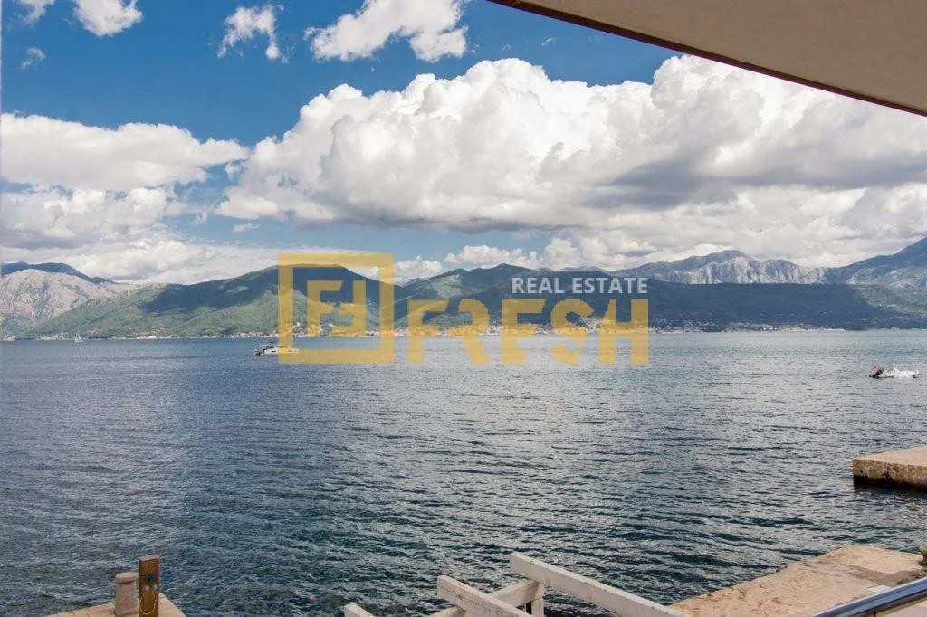Prodaja, kuća, 300m², Tivat, Crna Gora