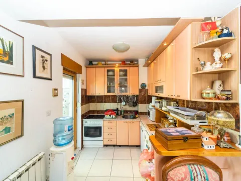 Prodaja, trosoban stan, 91m², Preko Morače, Podgorica - image 11