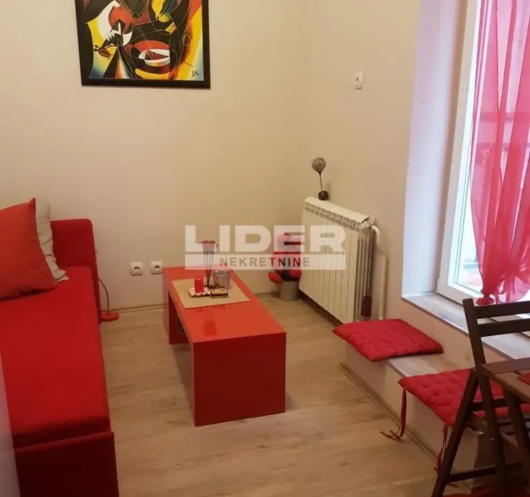Prodaja, dvosoban stan, 40m², Stari Grad, Beograd