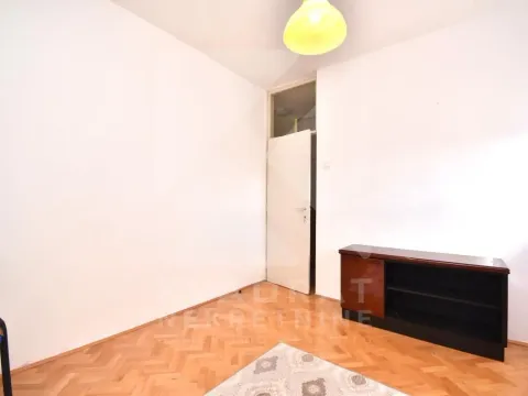 Izdavanje, dvosoban stan, 80m², Gintaš, Podgorica - image 10