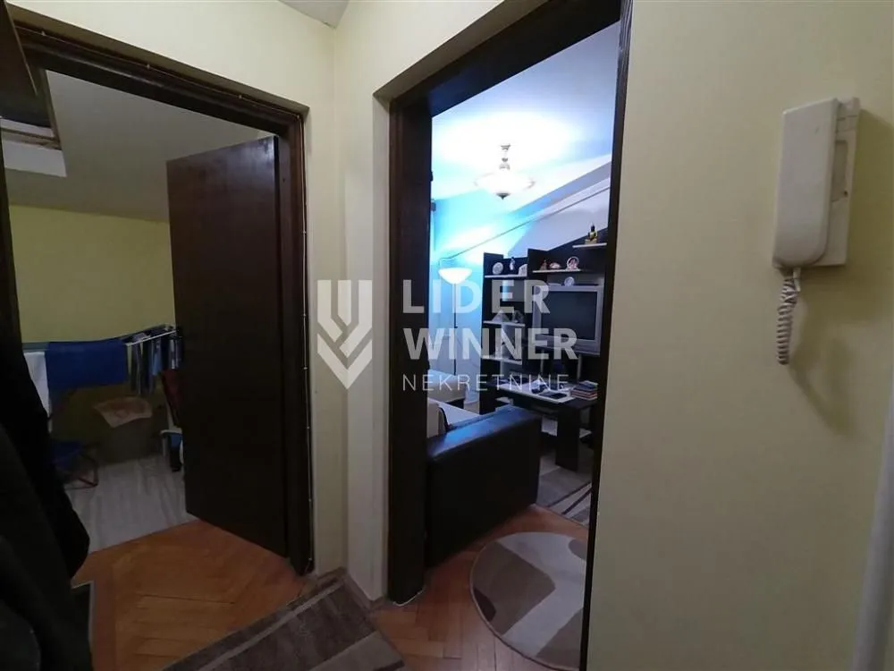 Prodaja, trosoban stan, 61m², Stari Košutnjak, Rakovica