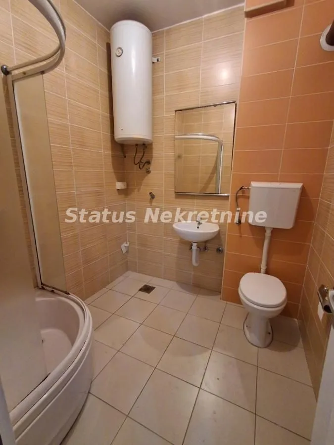 Prodaja, trosoban stan, 72m², Titel, Novi Sad