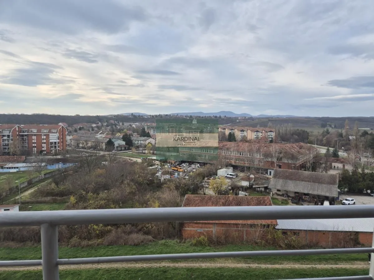 Prodaja, trosoban stan, 95m², Vašarište, Jagodina
