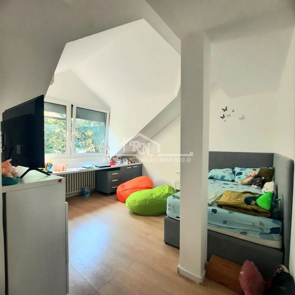 Prodaja, četvorosoban stan, 102m², Čukarica, Beograd