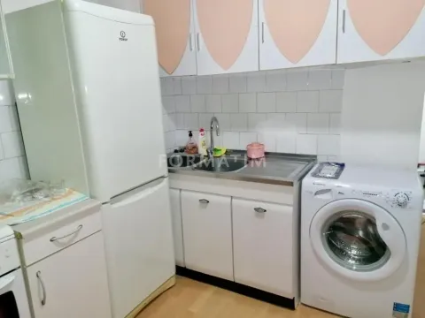 Izdavanje, jednosoban stan, 32m², Stari Grad, Beograd - image 2