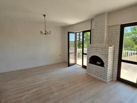 Sale, house, 110m², Belegiš, Stara Pazova - image 2