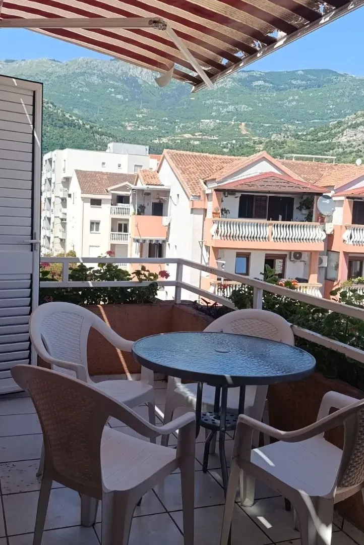 Izdavanje, stan, 52m², Budva, Crna Gora
