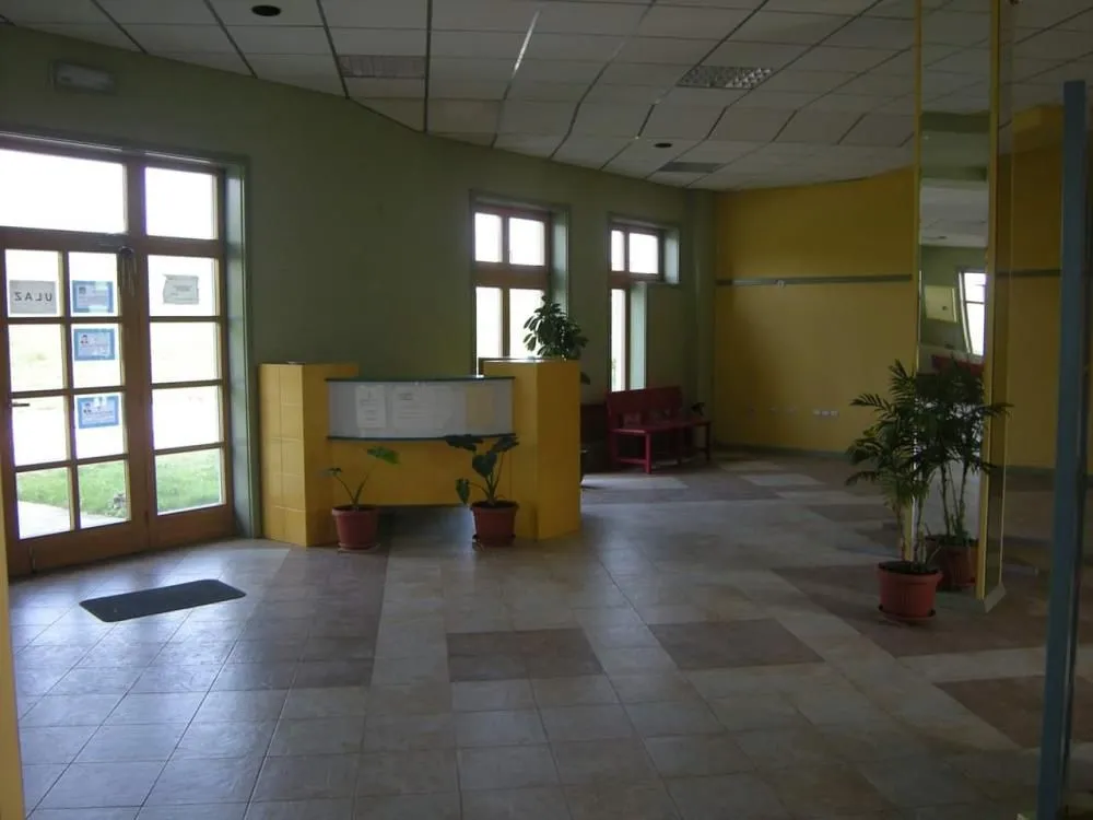 Sale, office space, 422m², Jagodina, Srbija