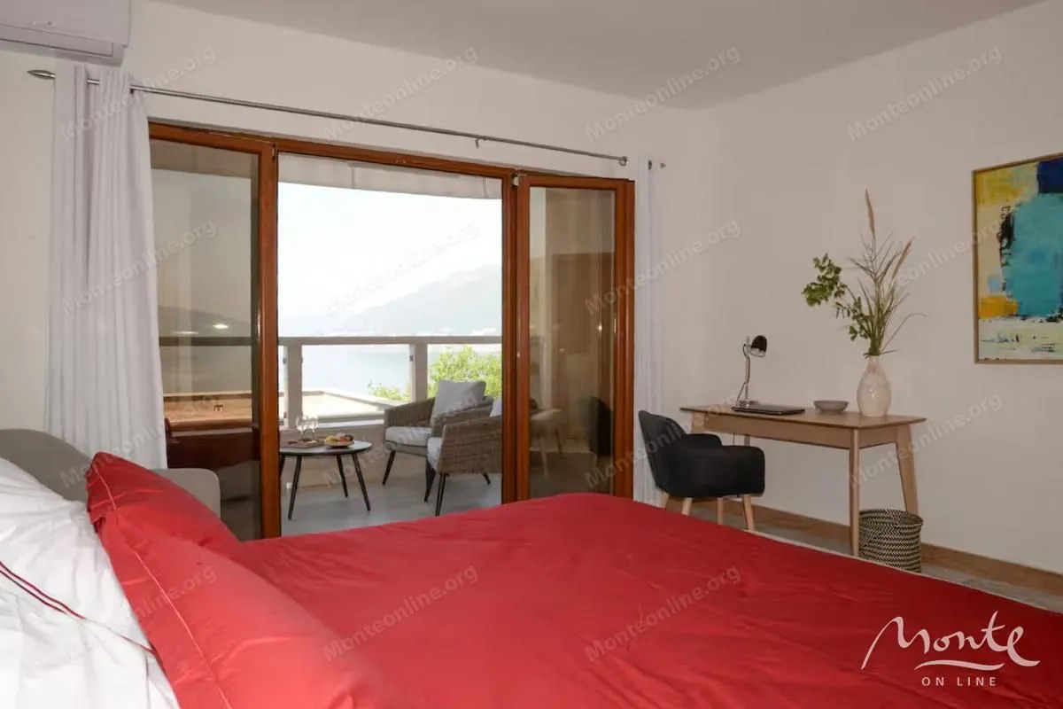 Prodaja, dvosoban stan, 110m², Donja Lastva, Tivat