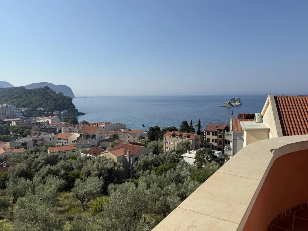 Sale, two bedroom apartment, 82m², Petrovac, Budva