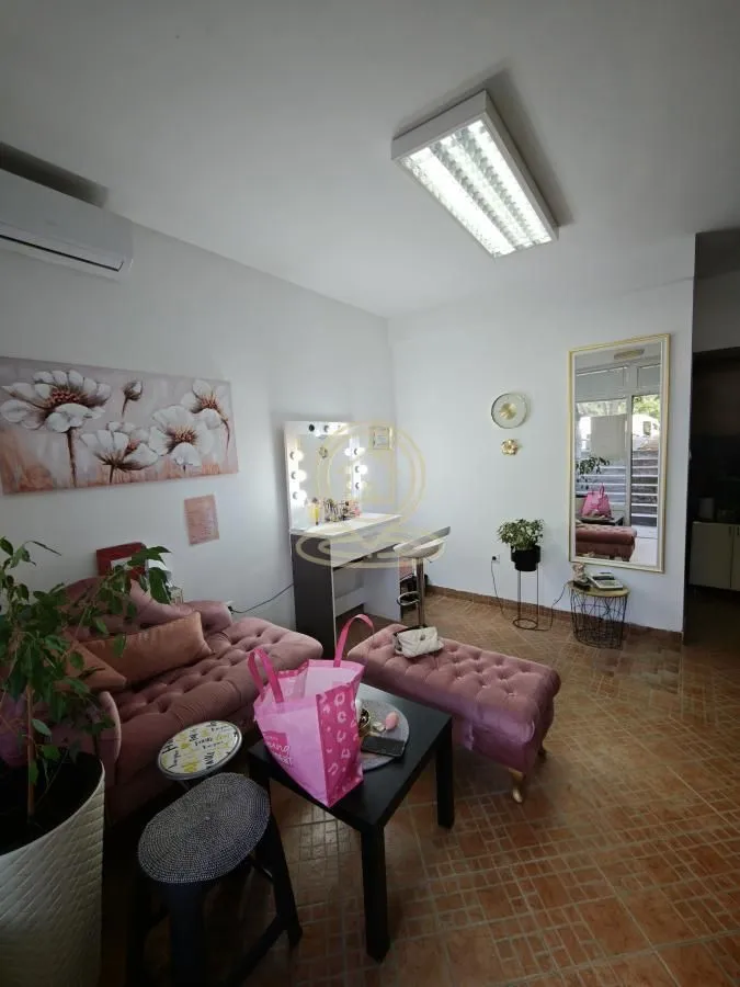 Sale, office space, 27m², Palilula, Niš