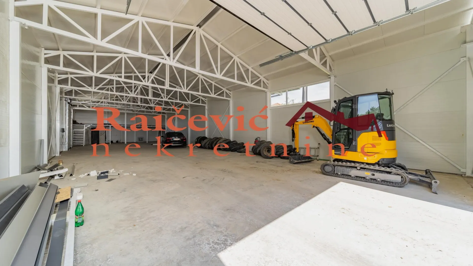 Rent, office space, 340m², Železnik, Beograd