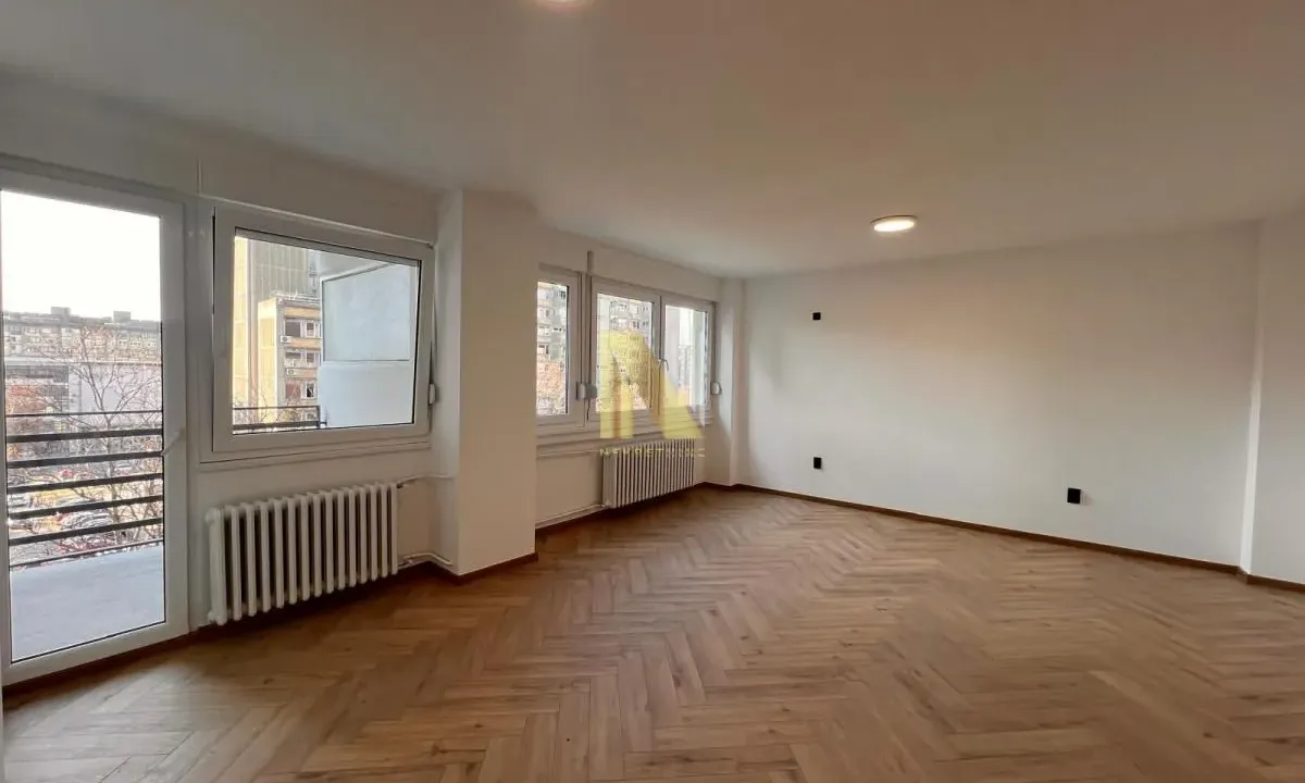 Prodaja, dvosoban stan, 73m², Centar, Novi Sad