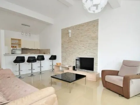 Prodaja, jednosoban stan, 52m², Dobrota, Kotor - image 6