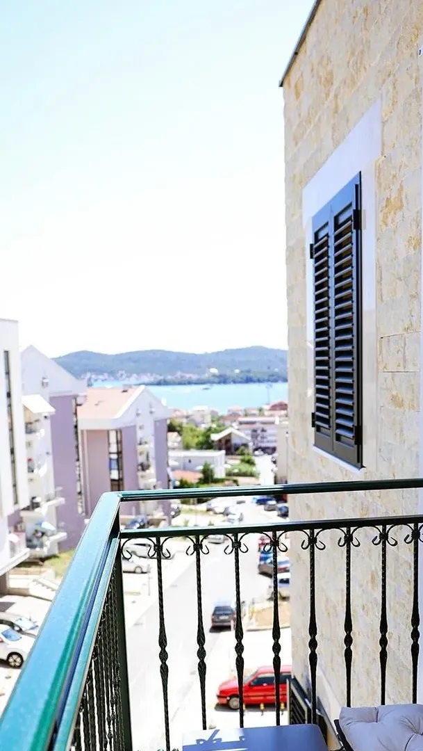 Prodaja, dvosoban stan, 59m², Kava, Tivat