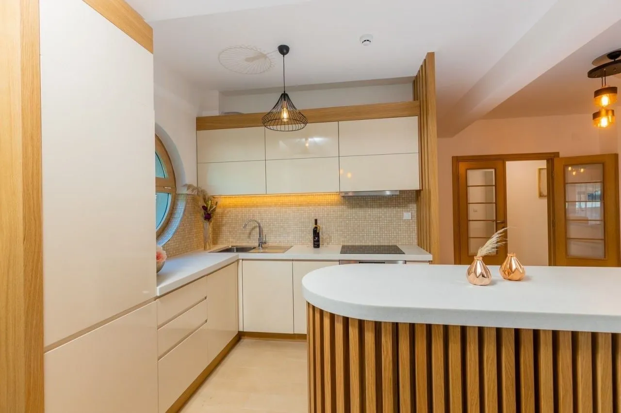 Sale, three bedroom apartment, 110m², Pržno, Budva