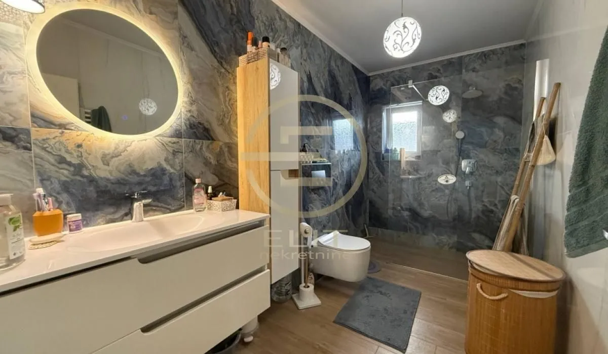 Sale, house, 273m², Petrovaradin, Novi Sad