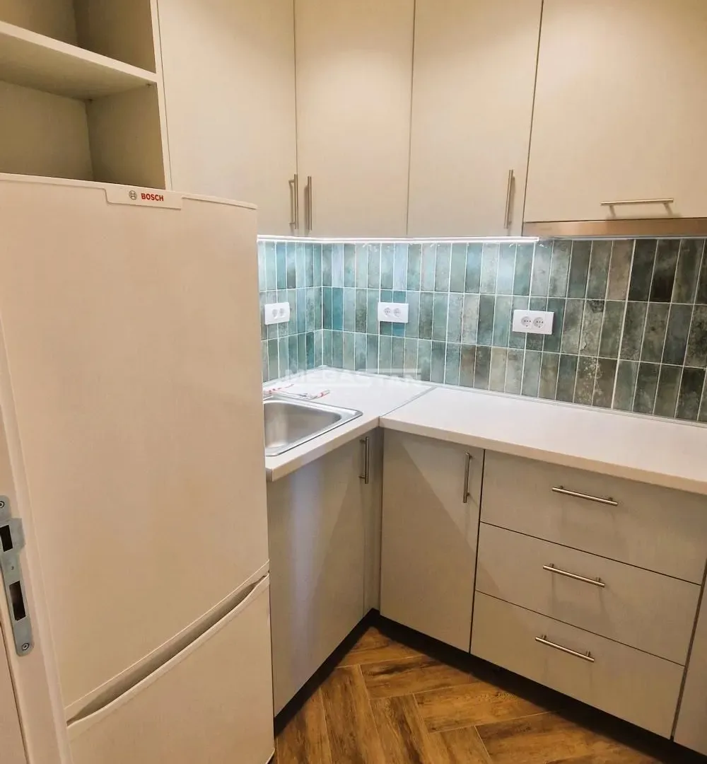 Izdavanje, dvosoban stan, 55m², Stari Grad, Beograd