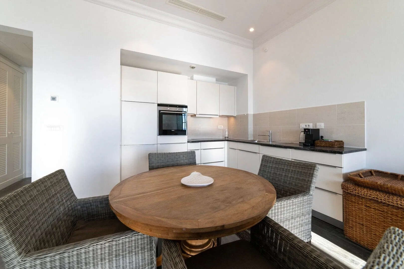 Prodaja, dvosoban stan, 108m², Kotor, Crna Gora